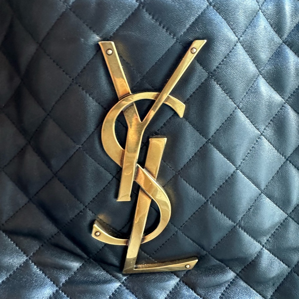 Yves Saint Laurent Black Quilted leather Tote - Icare Maxi bag in lambskin - Picture 5 of 11